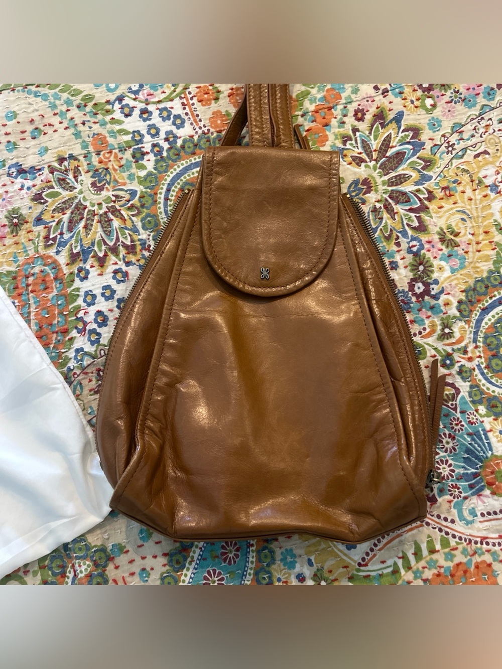 Hobo Leather Betta Sling Bag Dark Brown with Dust Bag in Great Condition - Picture 2 of 14